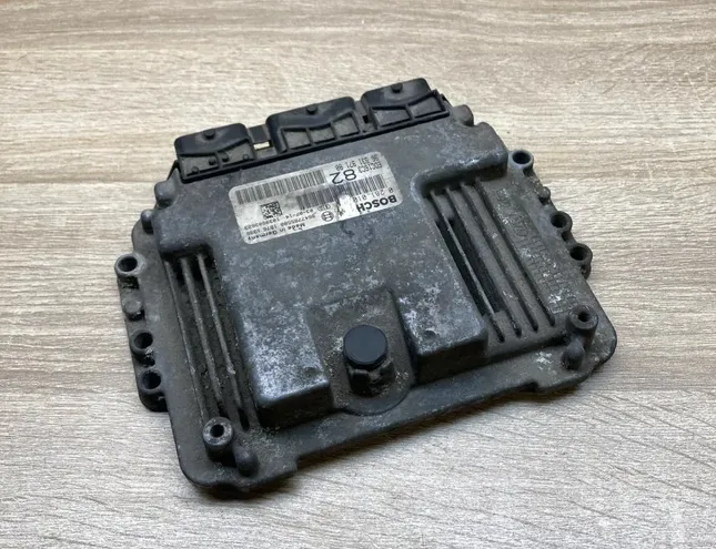 PEUGEOT 206 1 generation (1998-2009) Блок управления двигателем 9653197180,0281010727 34444782