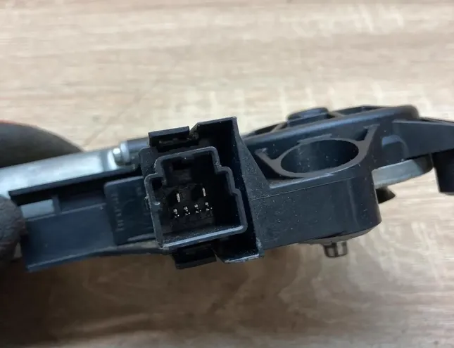 VOLVO XC70 3 generation (2007-2020) Motor ovládania okna pravých predných dverí 970714101,WR12290 34368604