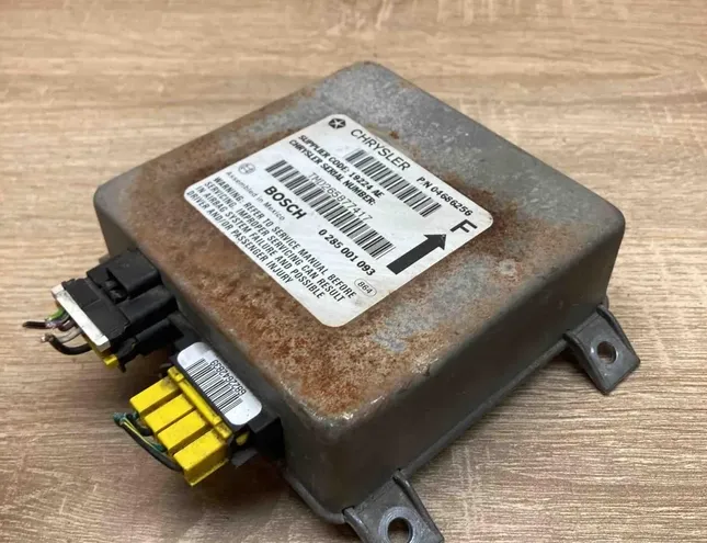 CHRYSLER Voyager 4 generation (2001-2007) Bezpečnostná kontrolná jednotka 04686256,0285001093,WithPlug 34401502