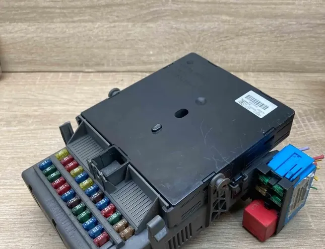 RENAULT Laguna 1 generation (1993-2001) Блок предохранителей 8200004201E,216532951 34401910