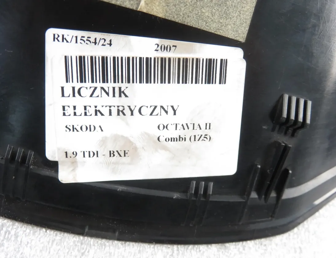 SKODA Octavia 2 generation (2004-2013) Speedometer 1Z0920812D 28125933