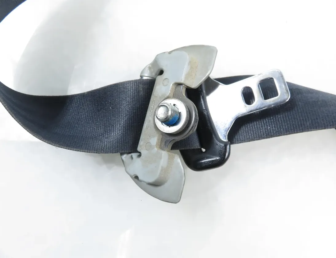 CITROËN C-Crosser 1 generation (2007-2013) Ľavý predný bezpečnostný pás 6091404,604675800A 33527285