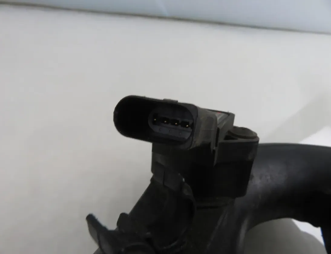 AUDI A4 B6/8E (2000-2005) Potrubie pre dodávku vzduchu 3B0145762C,0281002401,038906051C 33527363