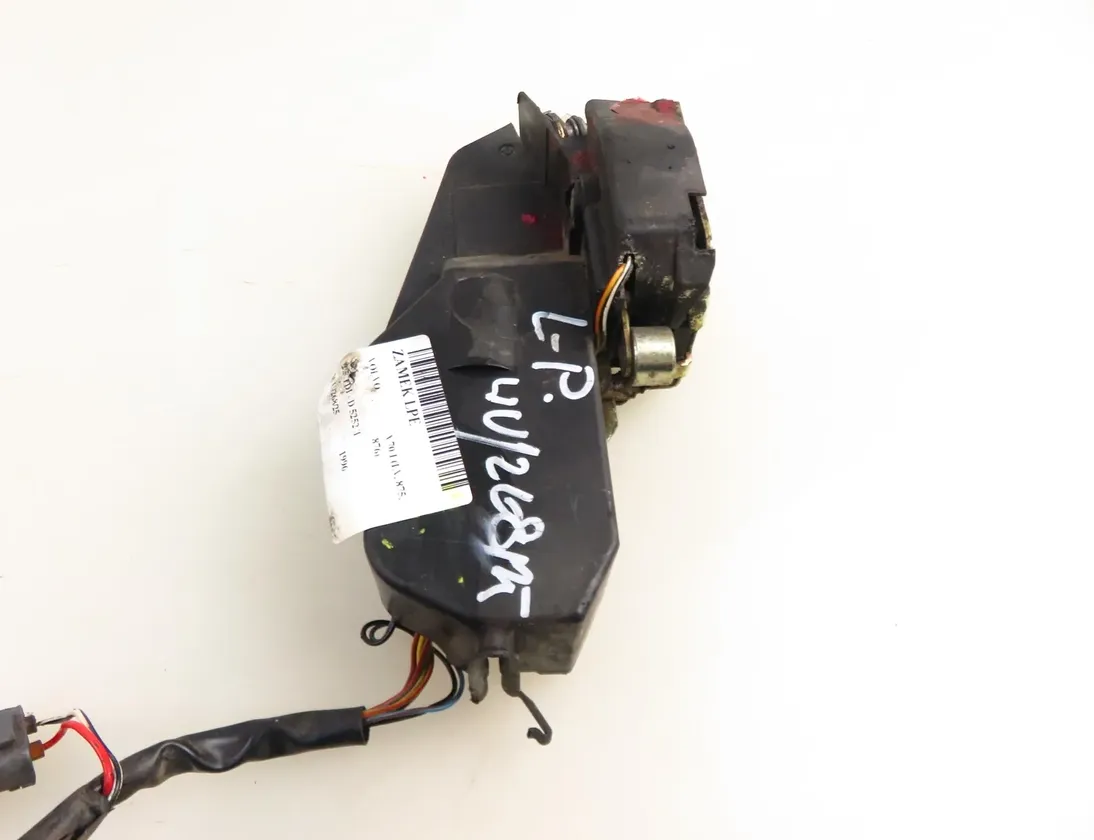 VOLVO V70 1 generation (1997-2000) Front Left Door Lock 33599147