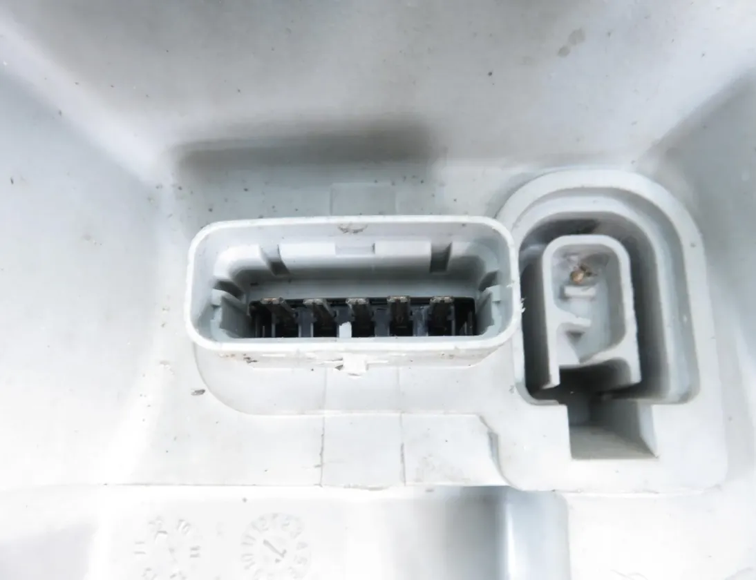 RENAULT Master 2 generation (1997-2010) Front Right Headlight 8200163518 33715364