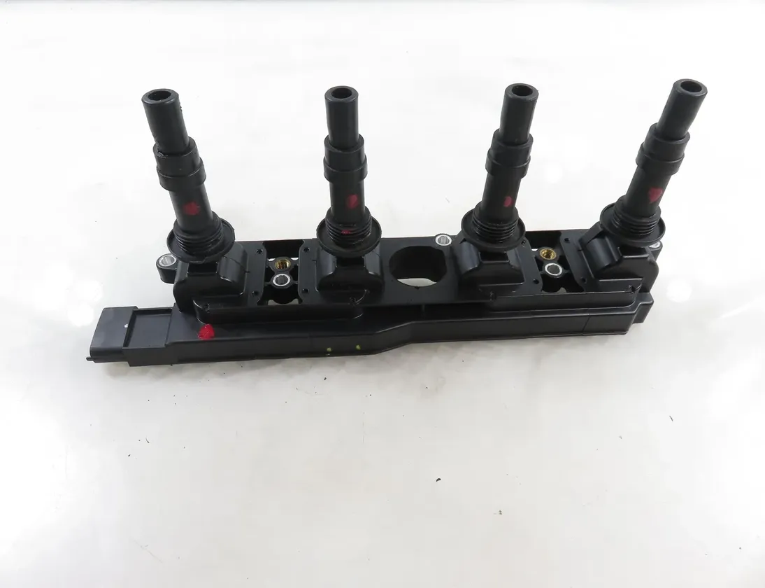 OPEL Meriva 1 generation (2002-2010) Vysokonapäťová zapalovacia cievka BAEQ064 33919730