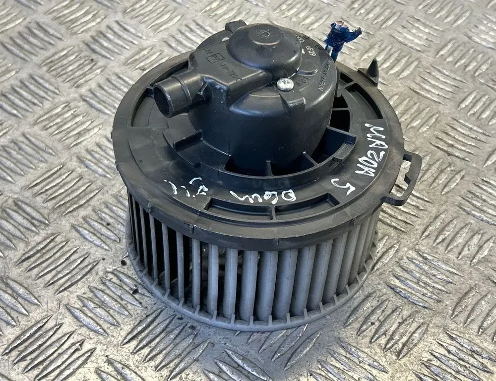 MAZDA 5 1 generation (2005-2010) Interiérový ohrievač 8940000270 34105678