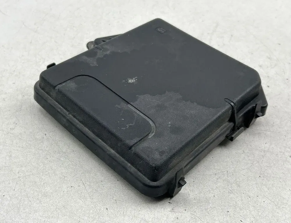 RENAULT Scenic 2 generation (2003-2010) Fuse Box Cover 284C40002R 34117195