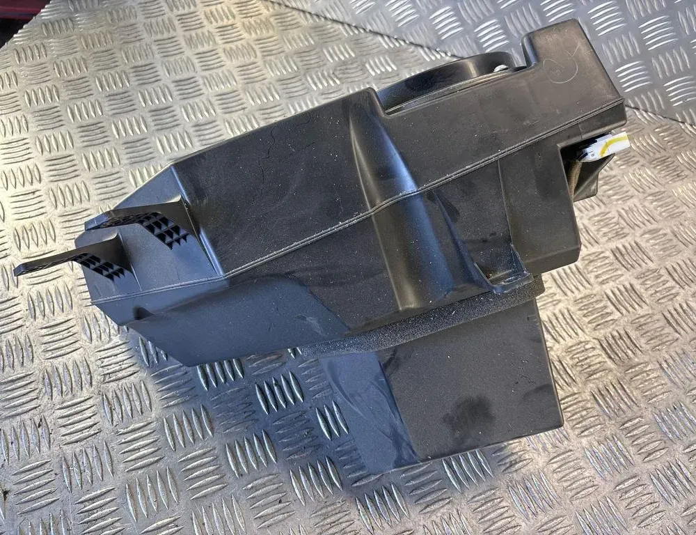 JEEP Cherokee 5 generation (KL) (2013-2024) Subwoofer 26777AF 34114658