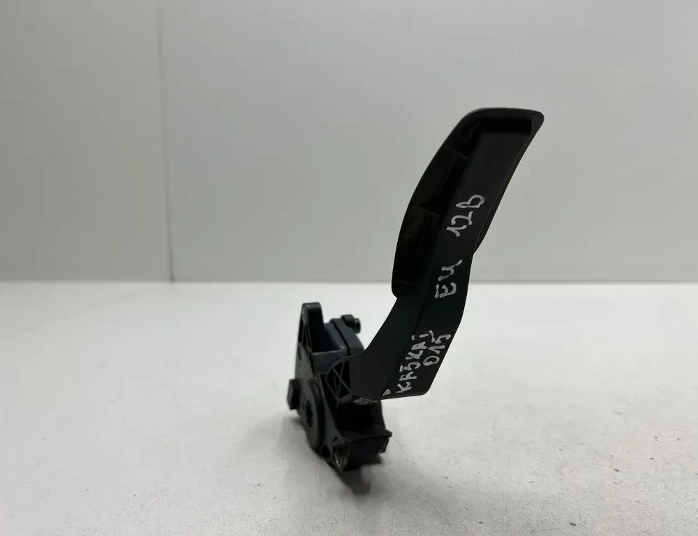 NISSAN Qashqai 2 generation (2013-2023) Педаль газа 6PV00997815,00574802,180024BA0B 34106517