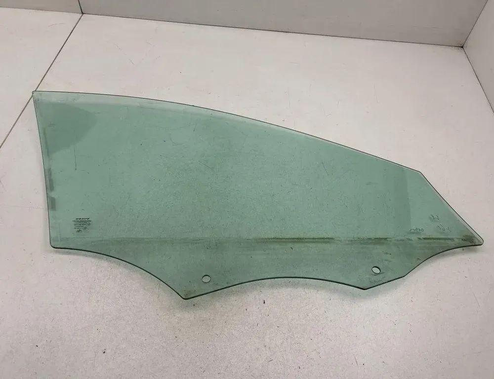 VOLVO V60 1 generation (2010-2020) Стекло передней левой двери E000186,43R001106,DOT57M53AS2 34119253