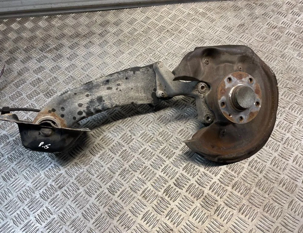 VOLKSWAGEN Tiguan 1 generation (2007-2017) Ступица задняя правая 34097684