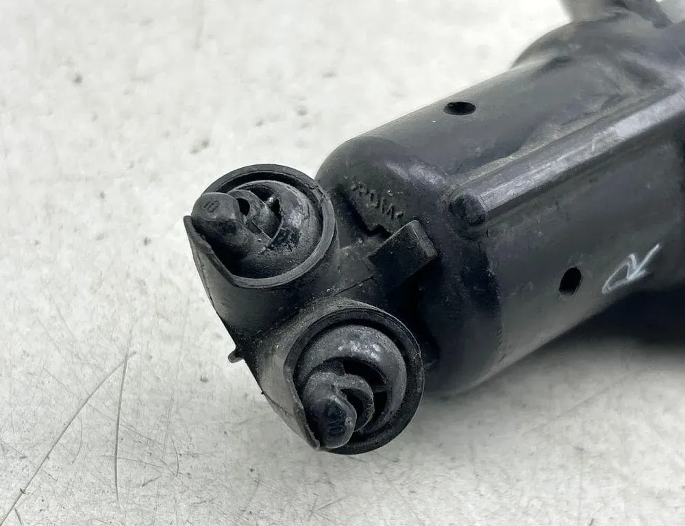 BMW 7 Series E38 (1994-2001) Right Side Headlight Washer 7001949 34119768