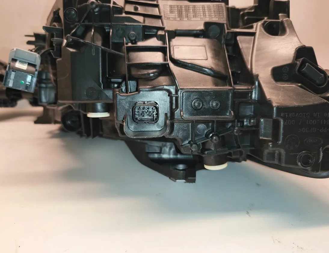 BMW 4 Series G22, G23, G26 (2020-2023) Predný ľavý pravý svetlometový kit 5A3B2F8,5A3B2F7,5A3B2F8-06,5A3B2F7-06 34218057