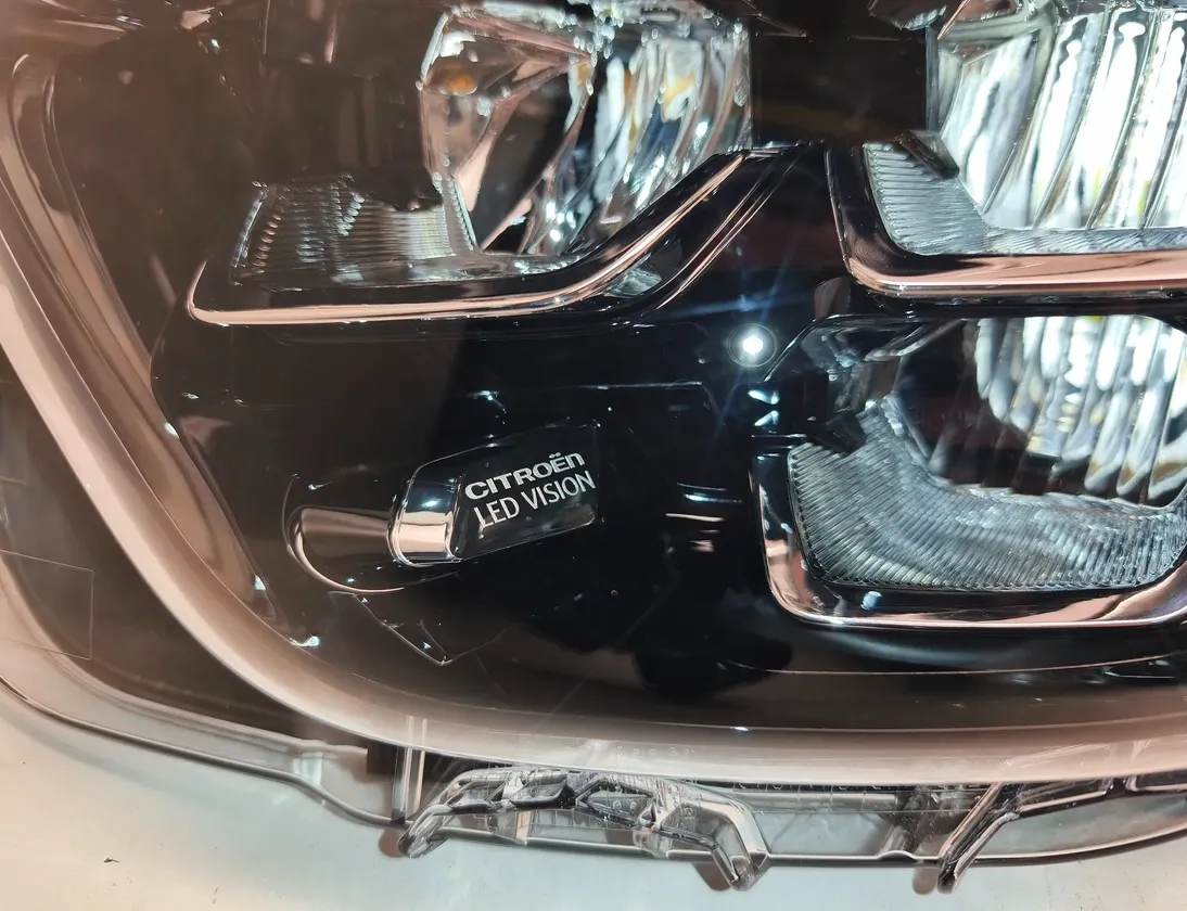 CITROËN C3 3 generation (2016-2024) Ľavé predné svetlomety 9836267180 34480678