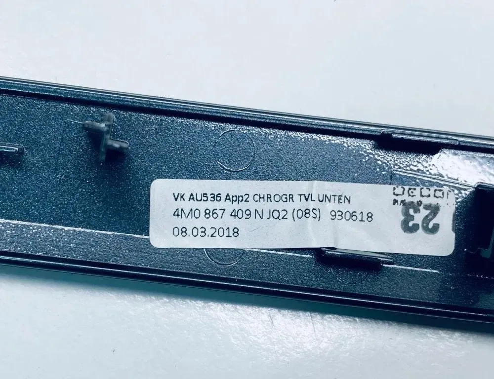 AUDI Q7 4M (2015-2024) Ľavý predný dverový panel 4M0867409N 30694480