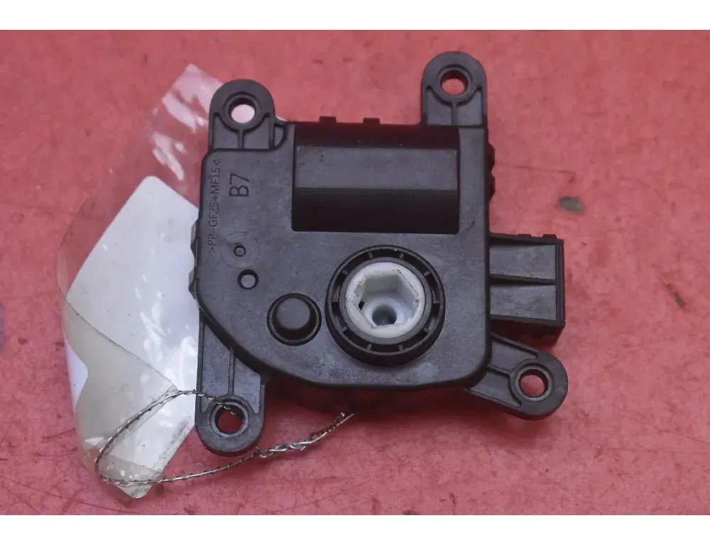 HYUNDAI Kona 1 generation (2017-2024) Interior Heater Flap Motor Actuator H40073-0891 33937661