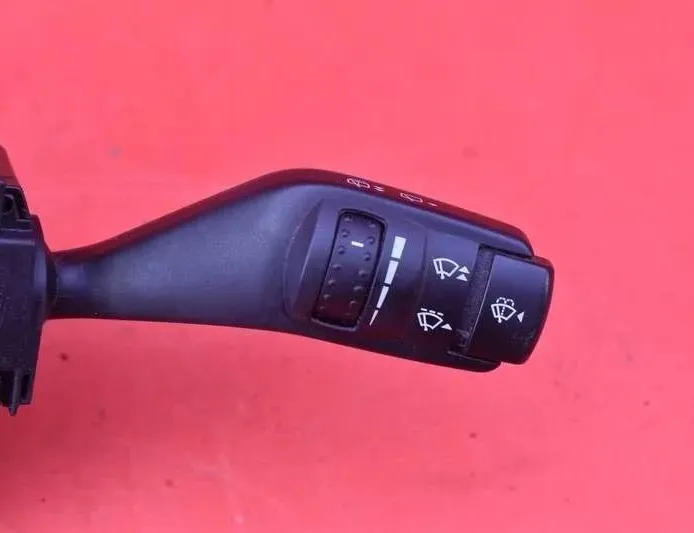 FORD Focus 2 generation (2004-2011) Подрулевой переключатель 4M5T-13N064-FH 22108209