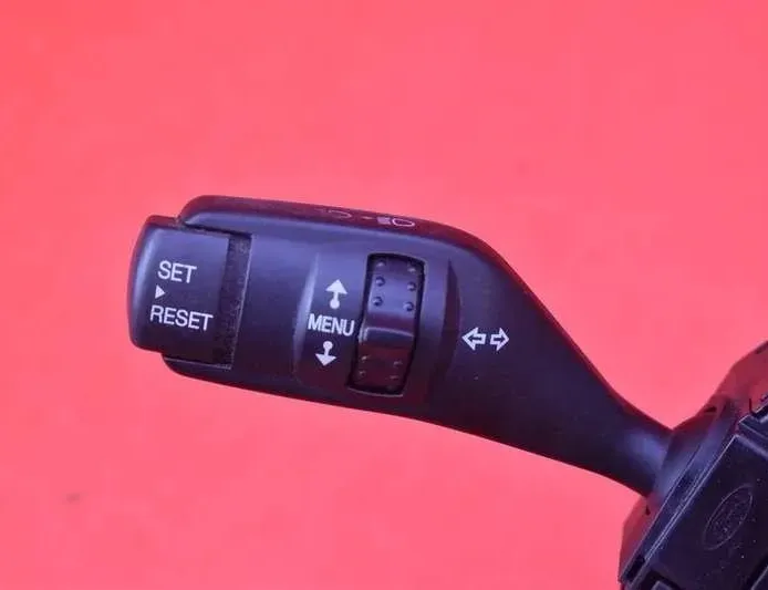 FORD Focus 2 generation (2004-2011) Подрулевой переключатель 4M5T-13N064-FH 22108209