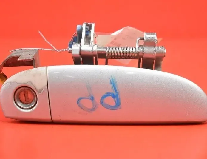 HYUNDAI i10 1 generation (2007-2013) Наружная ручка передней правой двери HYUNDAI 22122778