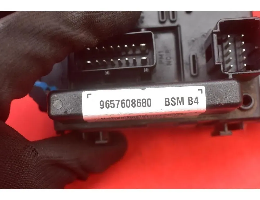 PEUGEOT 807 1 generation (2002-2012) Pojistková skrinka 9657608680 30009383