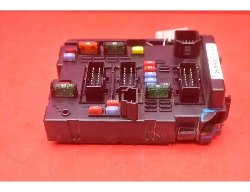 PEUGEOT 807 1 generation (2002-2012) Pojistková skrinka 9657608680 30009383