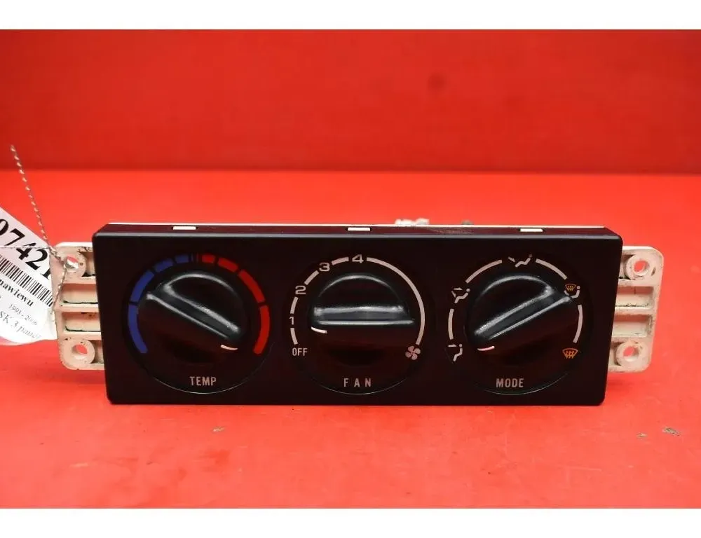 KIA Sportage 1 generation (1993-2006) Pегулятор климы KIA 30426945