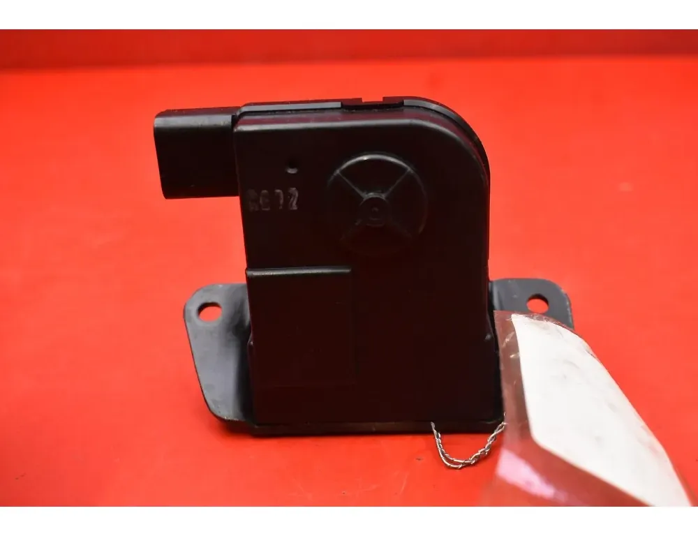 KIA Picanto 3 generation (2017-2024) Замок крышки багажника 33525794