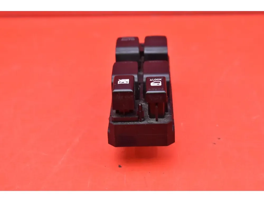 SUZUKI SX4 1 generation (2006-2014) Vypínač ľavého okna predných dverí 64J20 33533163