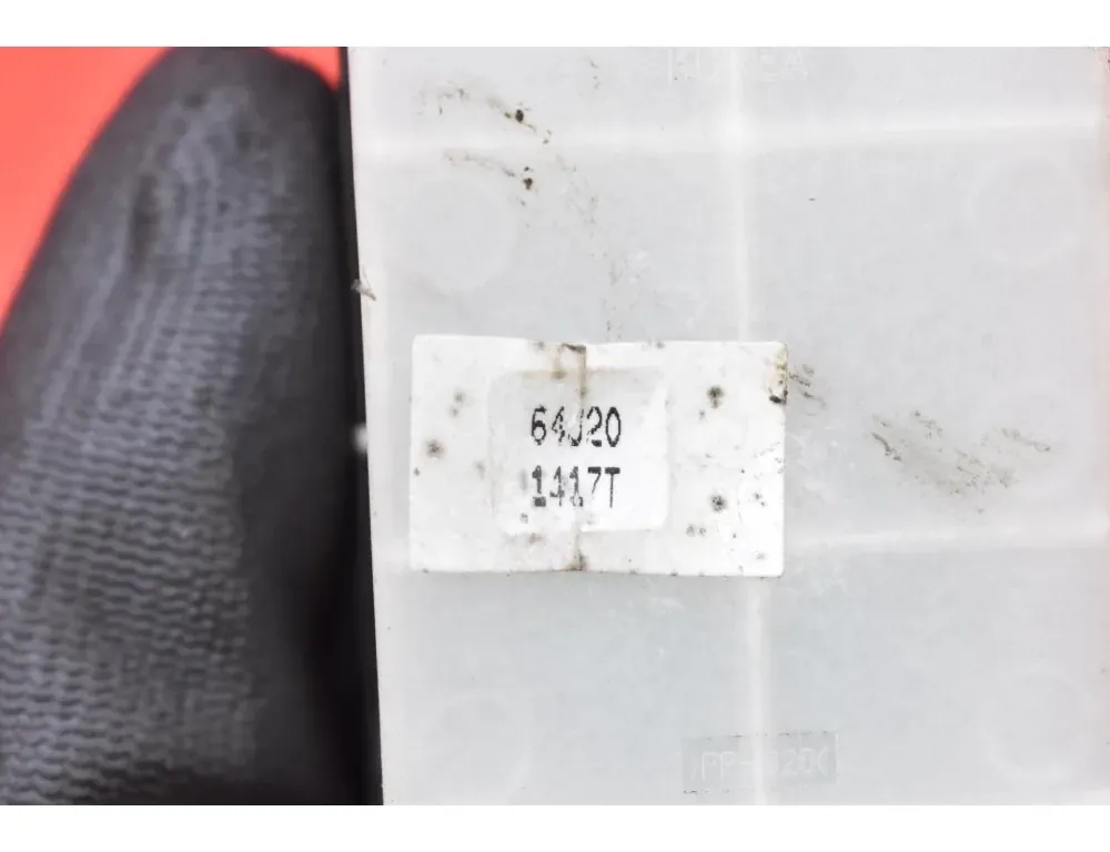 SUZUKI SX4 1 generation (2006-2014) Vypínač ľavého okna predných dverí 64J20 33533163