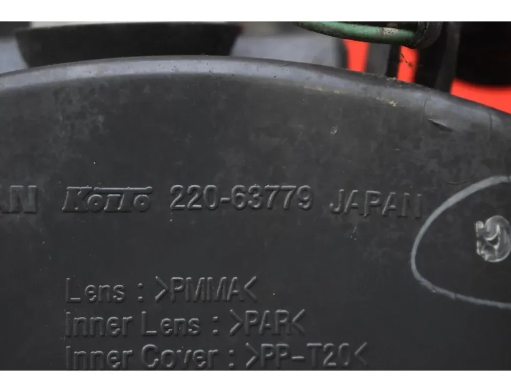 NISSAN Murano Z50 (2002-2008) Rear Right Taillight Lamp 220-63779 33666279