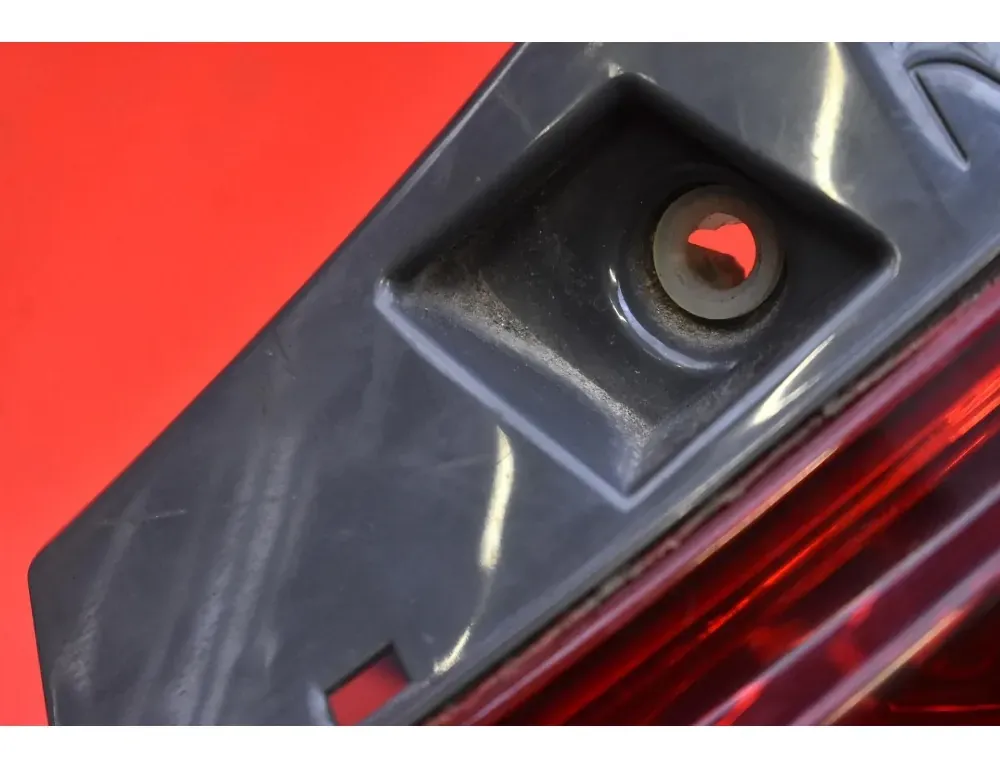 NISSAN Murano Z50 (2002-2008) Rear Right Taillight Lamp 220-63779 33666279