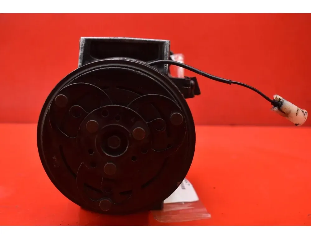 VOLVO XC90 1 generation (2002-2014) Hасос кондиционера 8708581 33680143