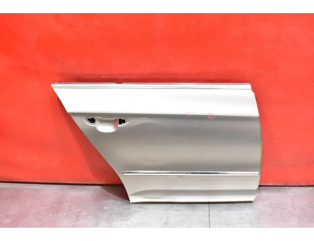 VOLKSWAGEN Passat CC 1 generation (2008-2017) Rear Right Door VOLKSWAGEN 33910090