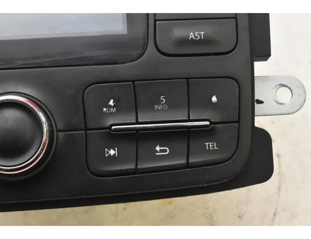 DACIA 800 Series 1 generation (1986-1999) Автомагнитола с навигацией 281150954R 33910337