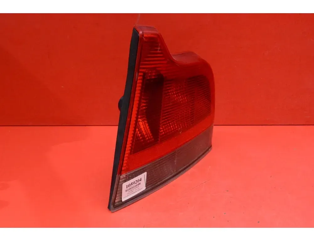 VOLVO S60 1 generation (2000-2009) Rear Right Taillight Lamp 153838 34492763