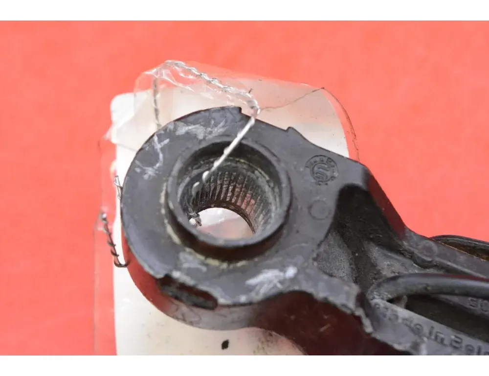 RENAULT Megane 2 generation (2002-2012) Стеклоочистители спереди 7700843525 34500093