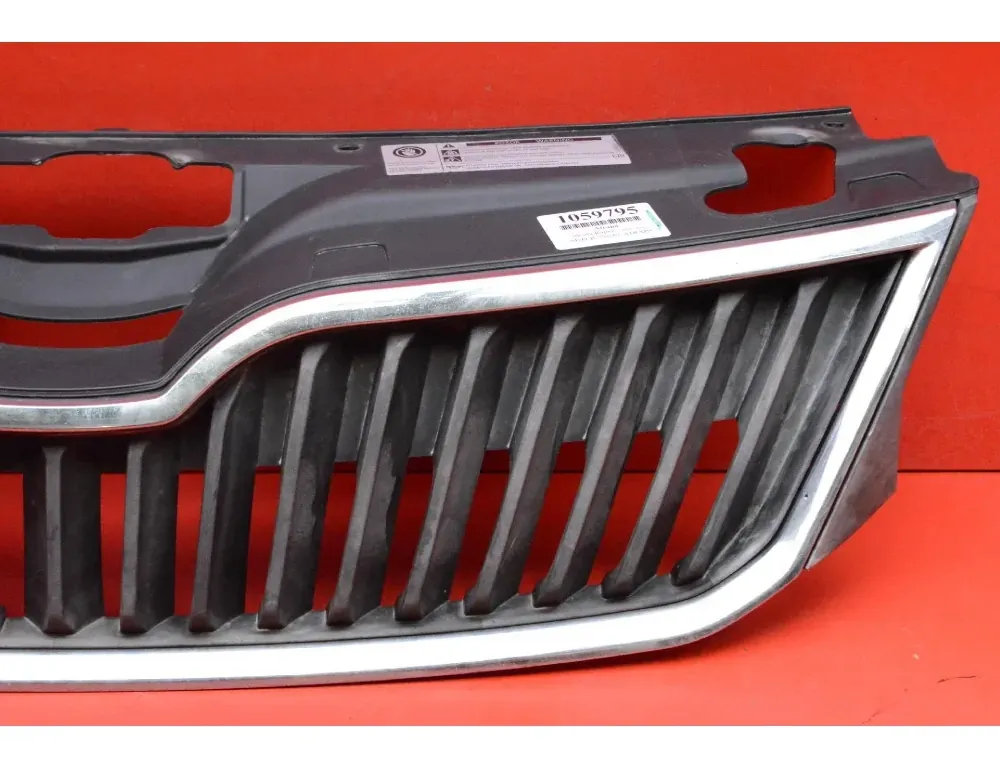 SKODA Express Exteriérová mriežka veterného otvoru 5JA853668 34485766