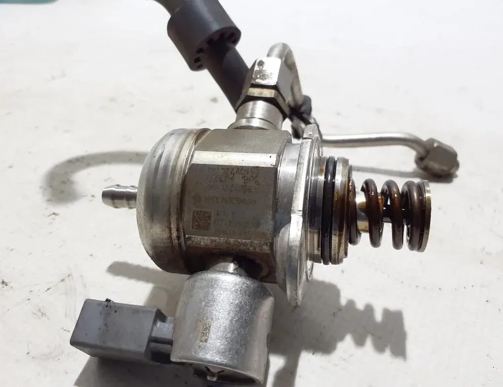 SKODA Octavia 3 generation (2013-2020) Fuel Pump 06K127025E 23888038