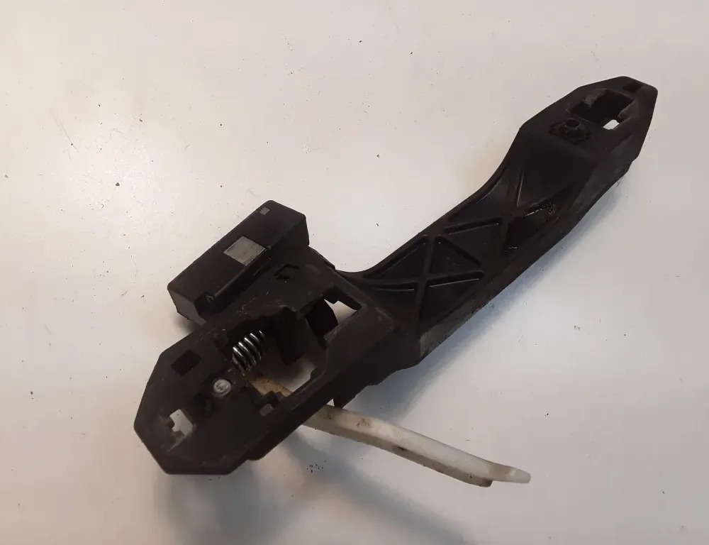 TOYOTA Prius 2 generation (XW20) (2003-2011) Кронштейн ручки задней правой двери 6920333010 33444327