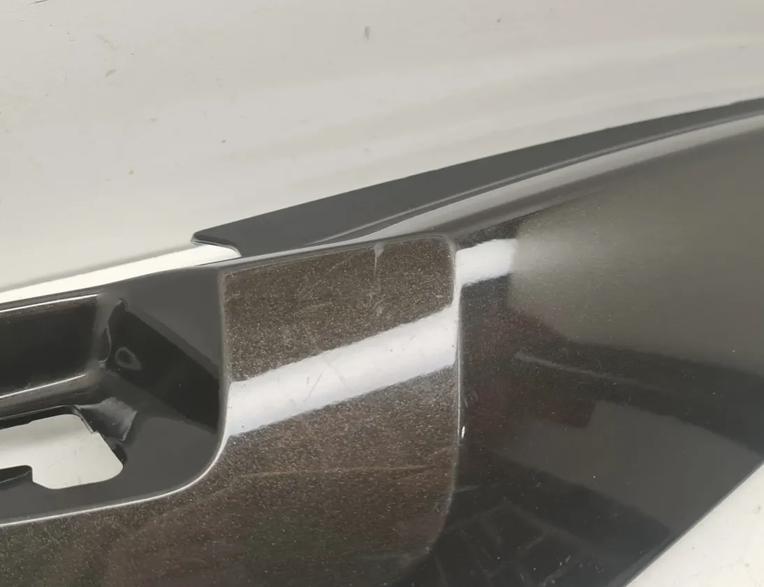 BMW K Кожух заднего правого обтекателя 7709506,46627709506 32844763