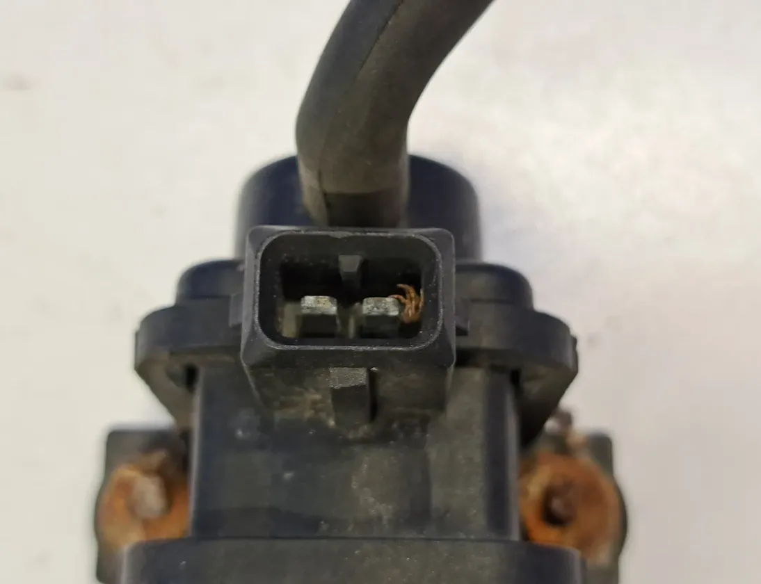 SAAB 93 1 generation (1956-1960) Solenoidový ventil 9128022 23059109