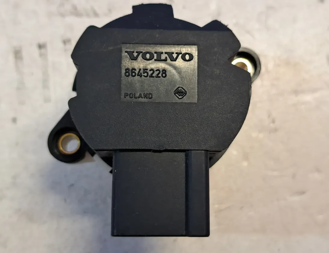 VOLVO V70 2 generation (2000-2008) Ignition Lock 8645228 27573213