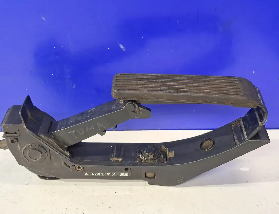 MERCEDES-BENZ S-Class W220 (1998-2005) Педаль газа A2203000104 33521208