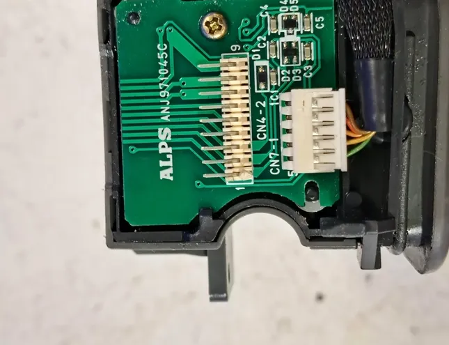 VOLVO V70 2 generation (2000-2008) Ovládanie stieračov 31268582 33548814