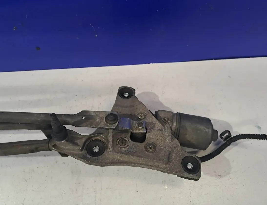 VOLVO S40 2 generation (2004-2012) Трапеции стеклоочистителей 30663916 33567921