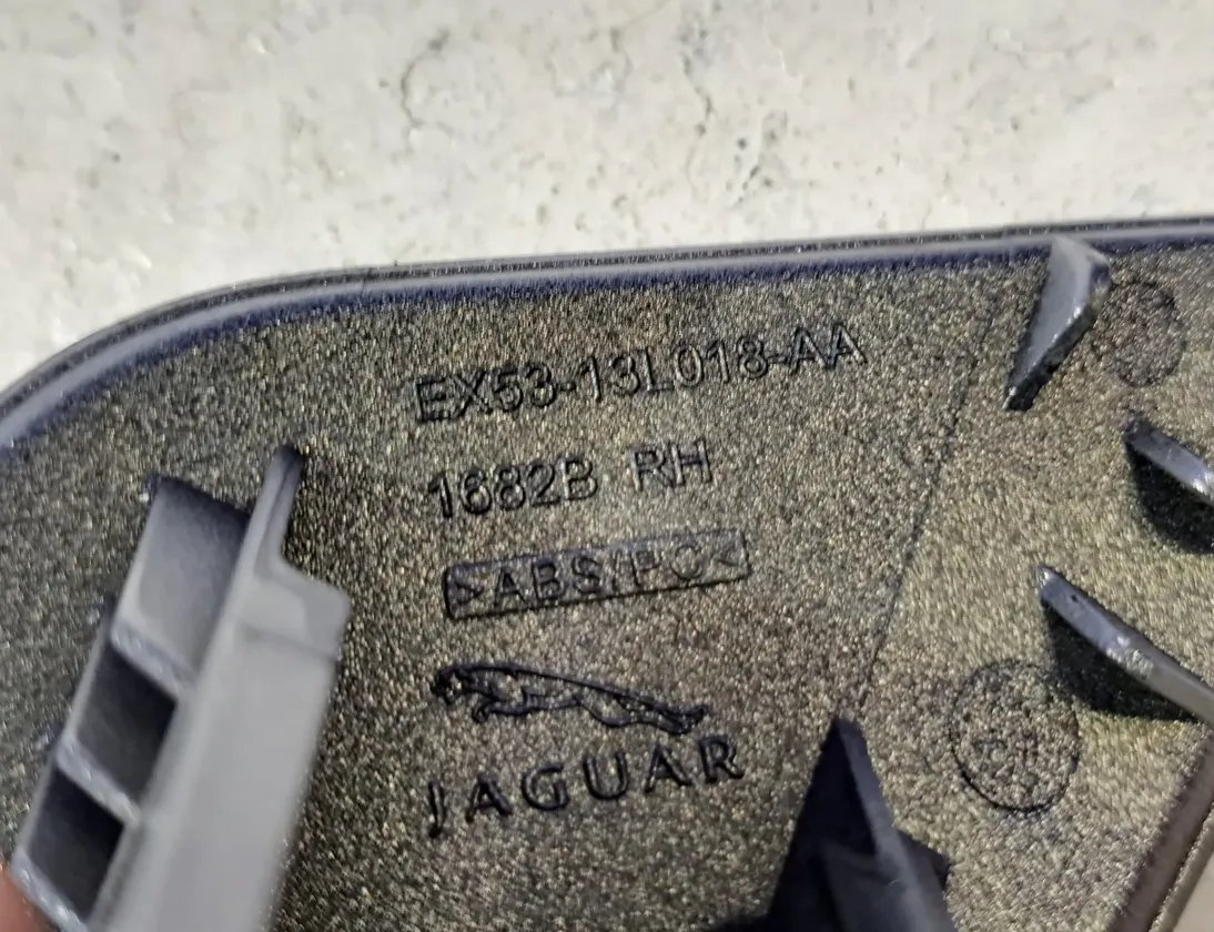 JAGUAR F-Type 1 generation (2013-2024) Pravý kryt umývača svetlometov EX53-13L018-AA 34267247