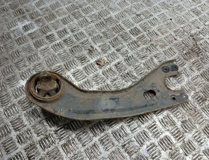 HYUNDAI ix35 1 generation (2009-2015) Рычаг задний левый 26427295