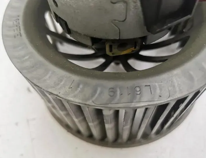 BMW 5 Series F10/F11 (2009-2017) Interiérový ohrievač R8705,L6119 26463110