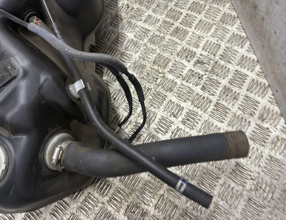 SUZUKI Vitara 2 generation (2014-2023) Топливный бак 33255077